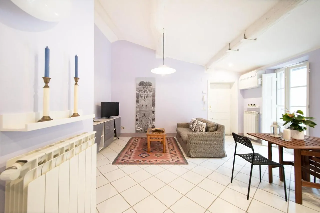 Il Chiassetto Cozy Apartment In Center Town Lucca Italy