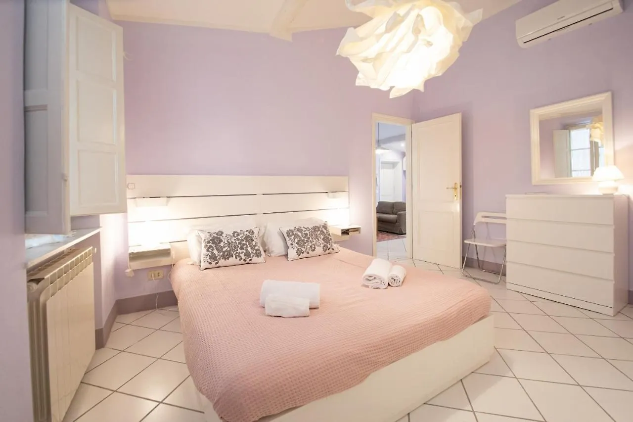 Il Chiassetto Cozy Apartment In Center Town Lucca Italy