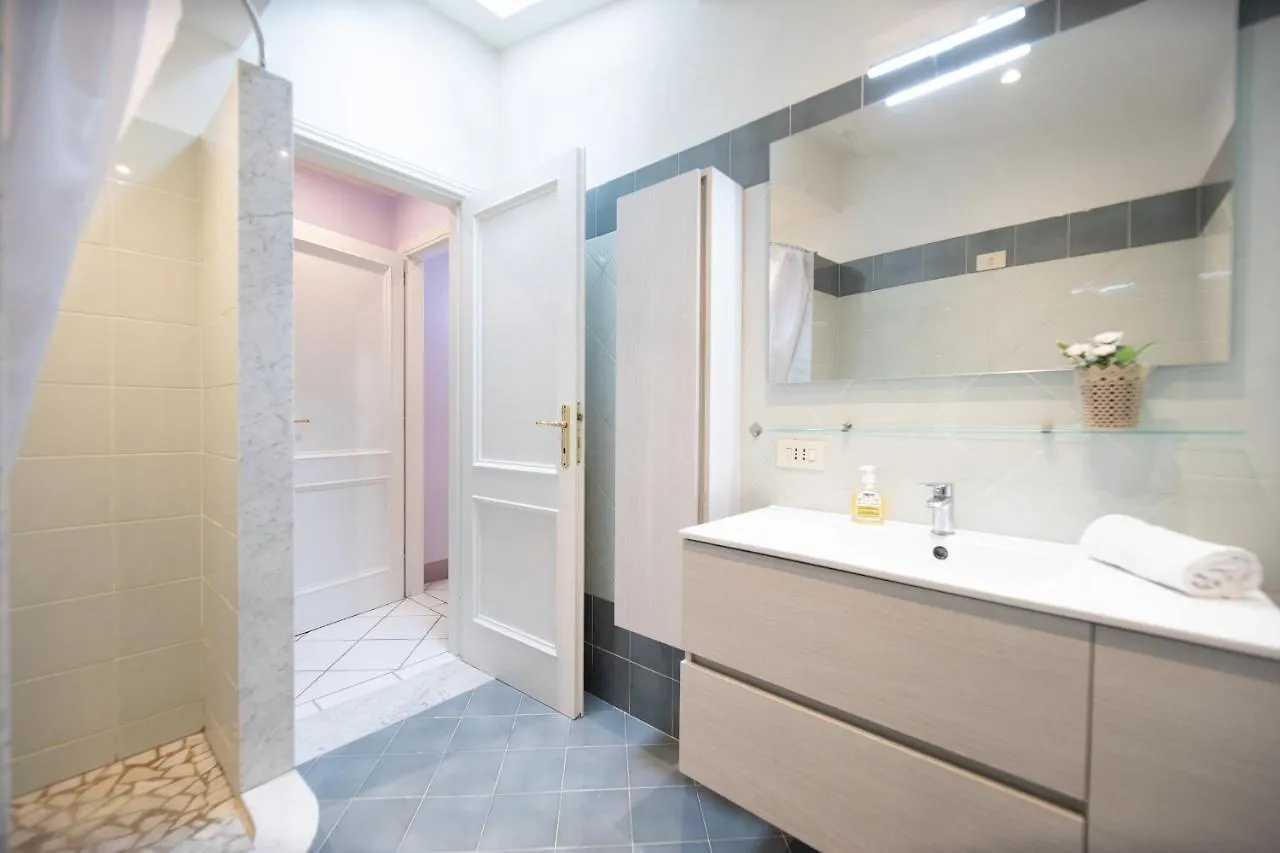Il Chiassetto Cozy Apartment In Center Town Lucca Italy